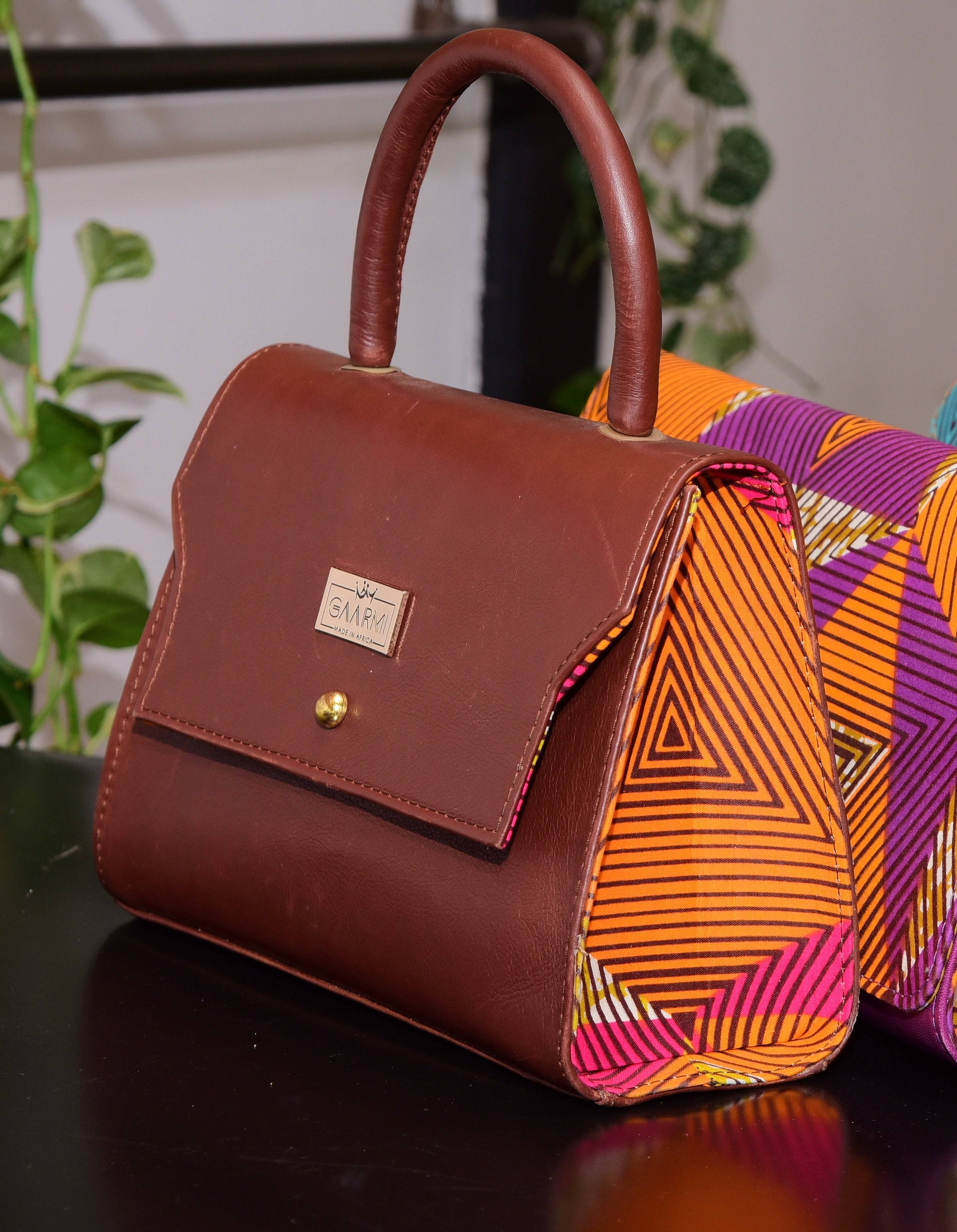 Awa Chocolate Clutch - Gaarmi